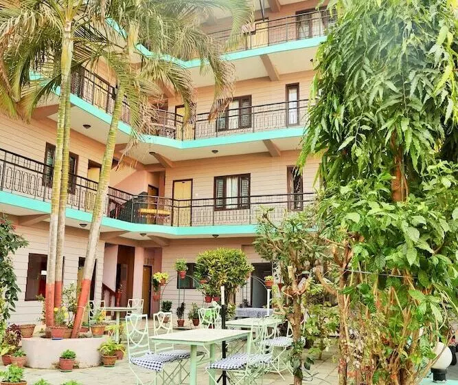 هتل Travel Inn