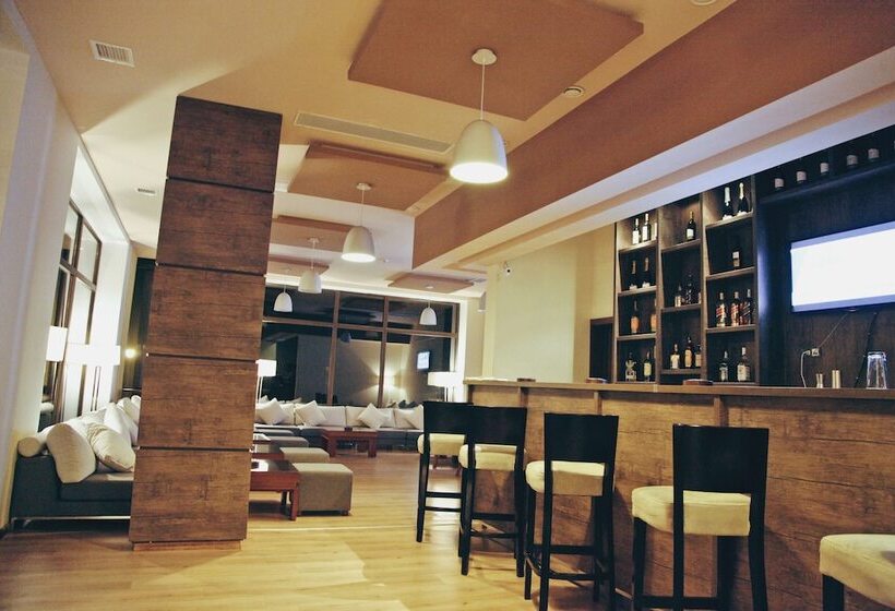 هتل Tskaltubo Plaza