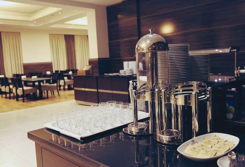 هتل Tskaltubo Plaza