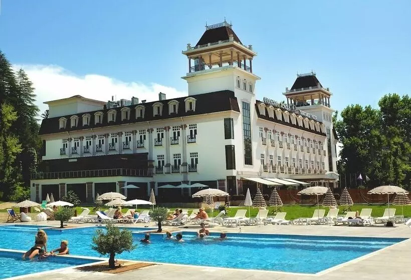 هتل Tskaltubo Plaza