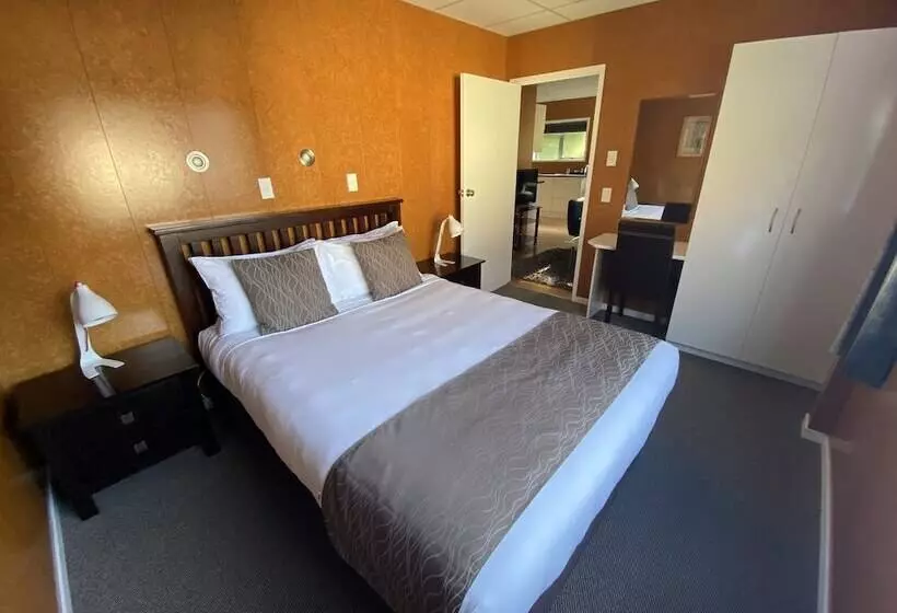 호텔 Whanganui River Top 10 Holiday Park