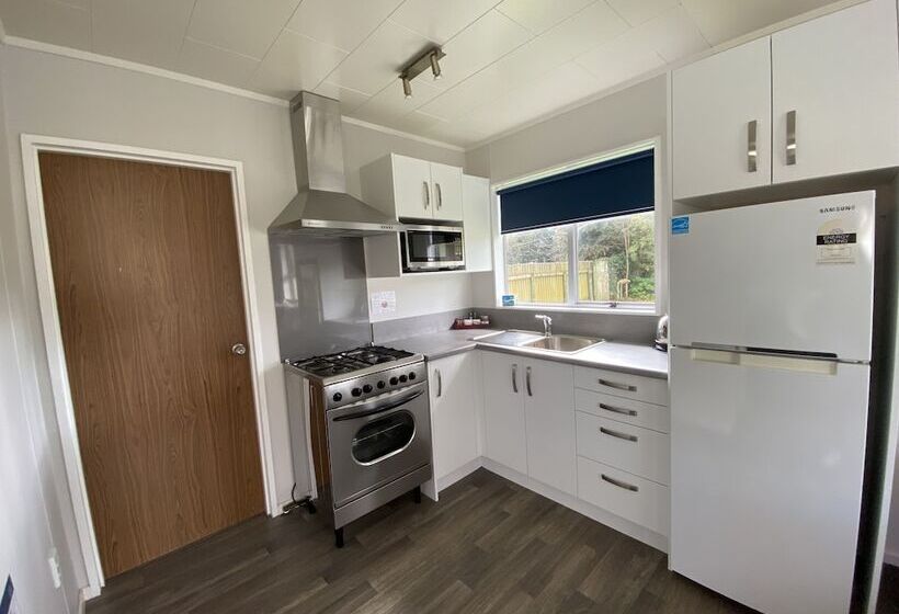 酒店 Whanganui River Top 10 Holiday Park