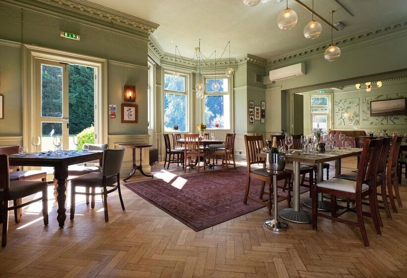 호텔 Worplesdon Place