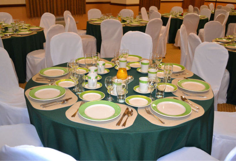 בית מלון כפרי Las Vegas  & Casino