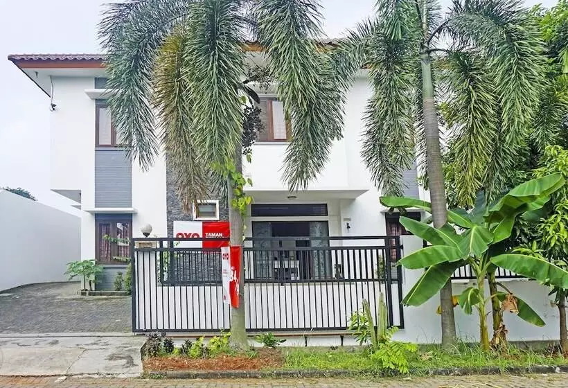 Hotelli Karawaci Taman Permata Tiga Mitra Reddoorz