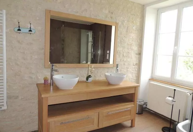 ベッドアンドブレックファースト La Ferme Du Bourg