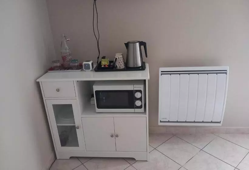 Aamiaismajoitus (B&B) La Peyrova