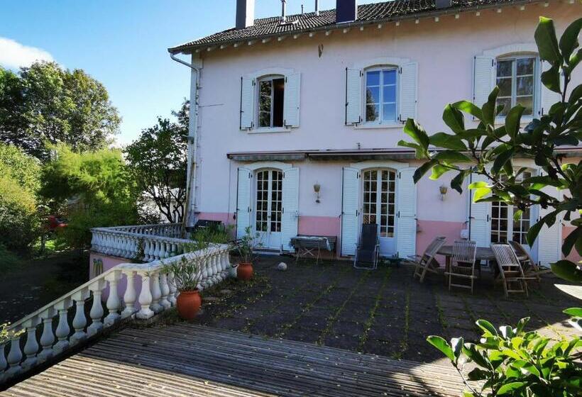 Bed and Breakfast Le Clos De La Borde, Chambre Bleue