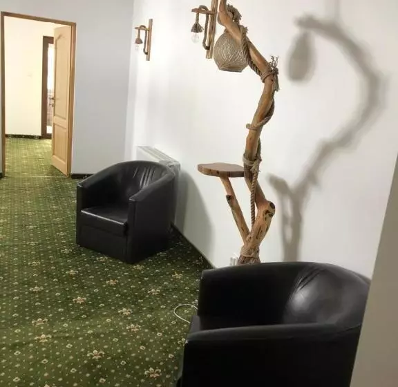 Domeniul Valea Lupilor  Pensiunea Valea Cu Struti