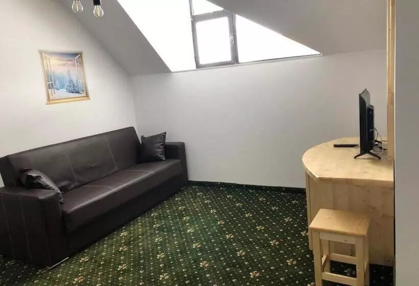 Domeniul Valea Lupilor  Pensiunea Valea Cu Struti