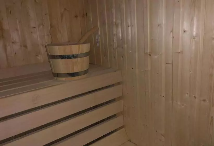 Domeniul Valea Lupilor  Pensiunea Valea Cu Struti