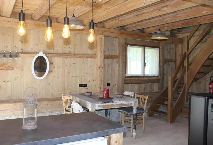 Majatalo Les Chalets De Ludran