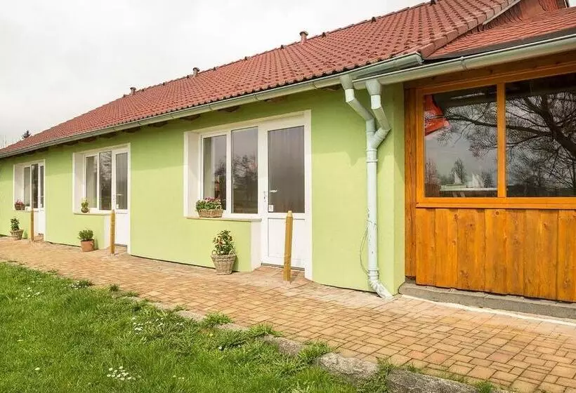 Majatalo Penzion Zeeman