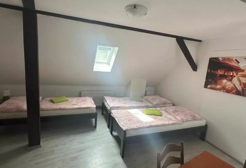 Retkeilymaja Ubytování Jeřábek