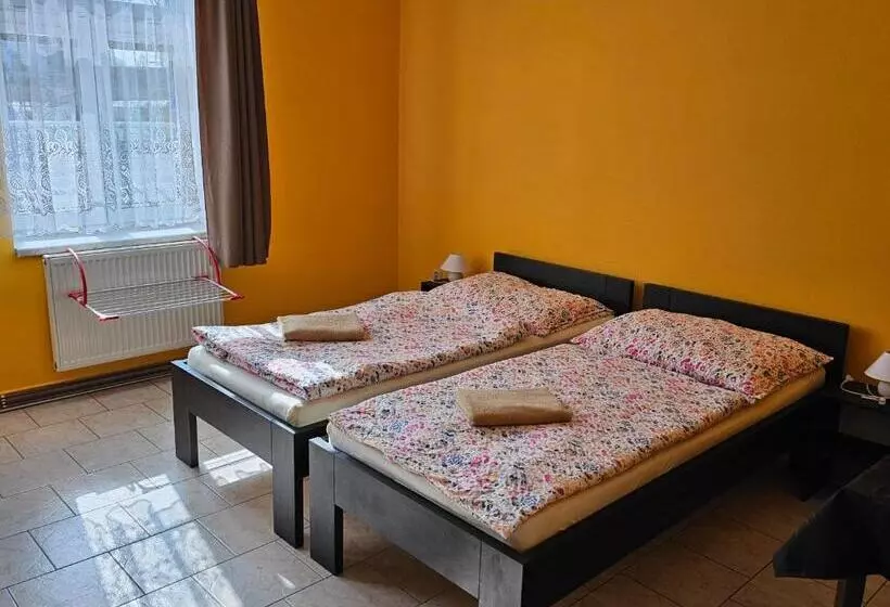 Retkeilymaja Ubytování Jeřábek