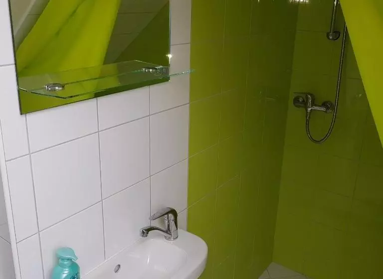 Retkeilymaja Ubytování Jeřábek