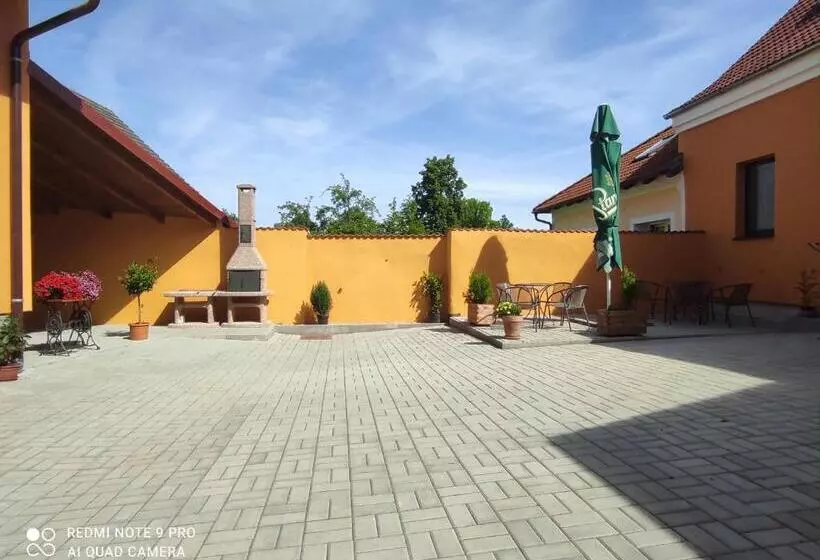 Retkeilymaja Ubytování Jeřábek