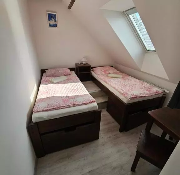 Retkeilymaja Ubytování Jeřábek