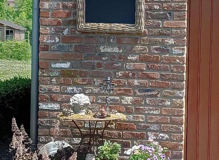 تختخواب و صبحانه A L Ombre Du Noyer