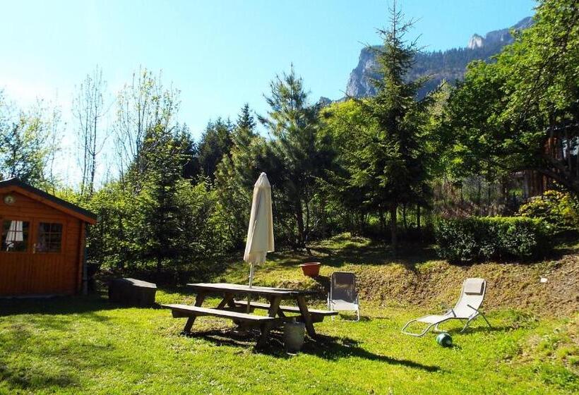 تختخواب و صبحانه Chambre D Hôtes Barnabas