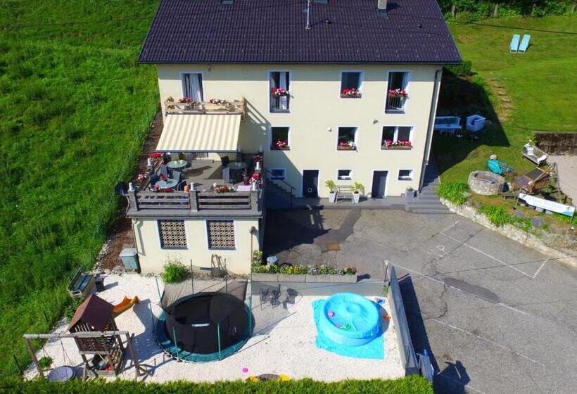 צימר Haus Kathan