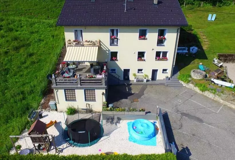 Aamiaismajoitus (B&B) Haus Kathan