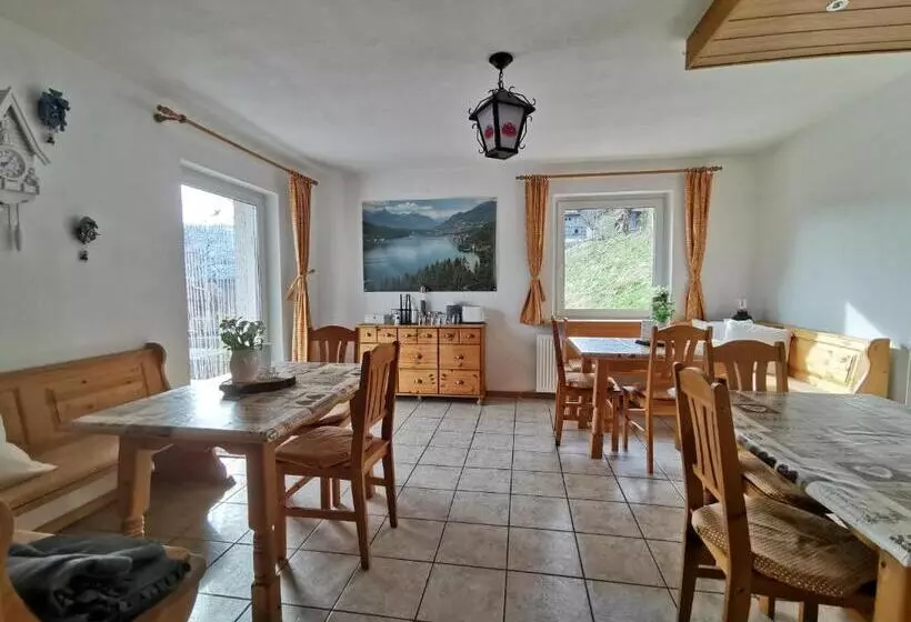 Aamiaismajoitus (B&B) Haus Kathan