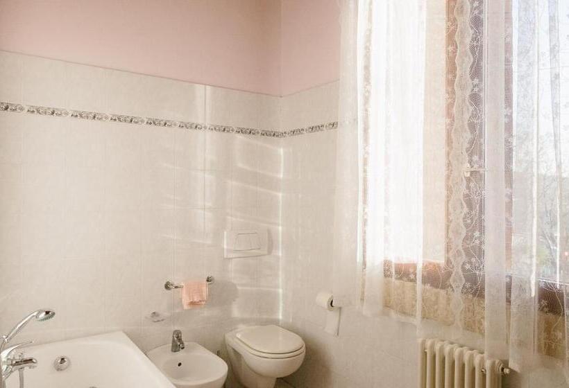 مبيت وإفطار Il Castellaro