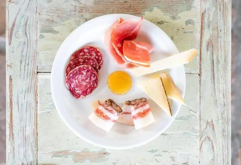 Aamiaismajoitus (B&B) Il Castellaro