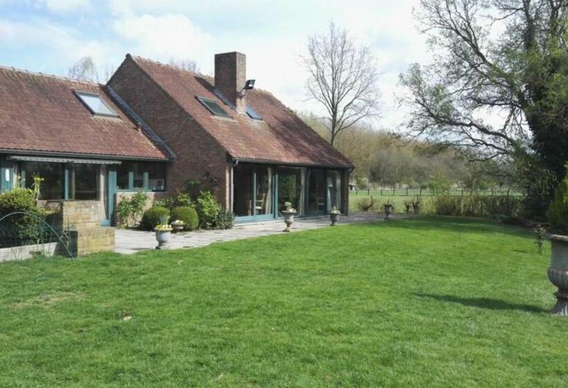 住宿加早餐  Les Bovrieres