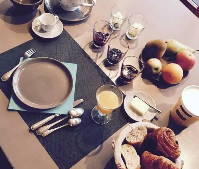 Aamiaismajoitus (B&B) Les Bovrieres