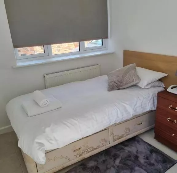 ベッドアンドブレックファースト Royal Oak