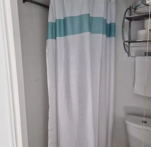 ベッドアンドブレックファースト Royal Oak