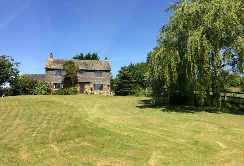 Bed and Breakfast Trecorme Barton