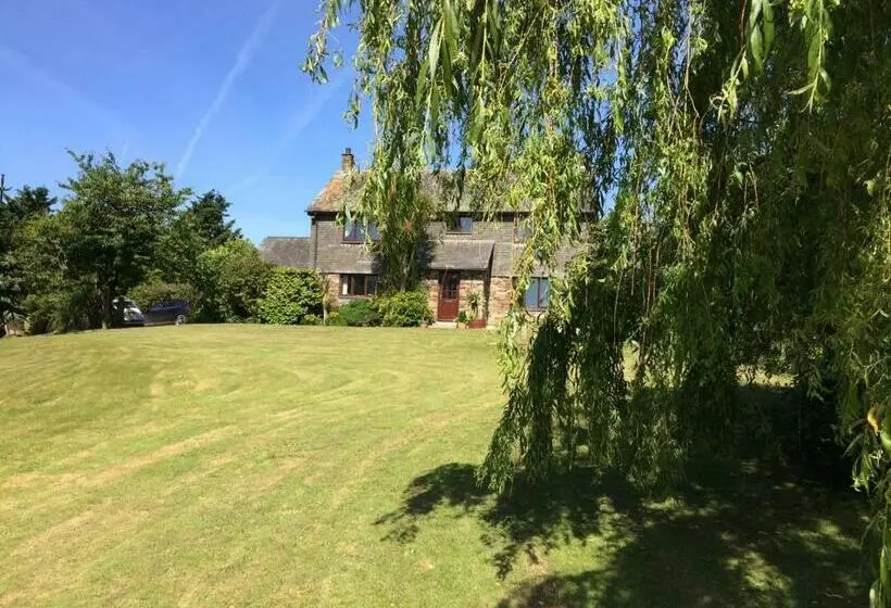 Bed and Breakfast Trecorme Barton