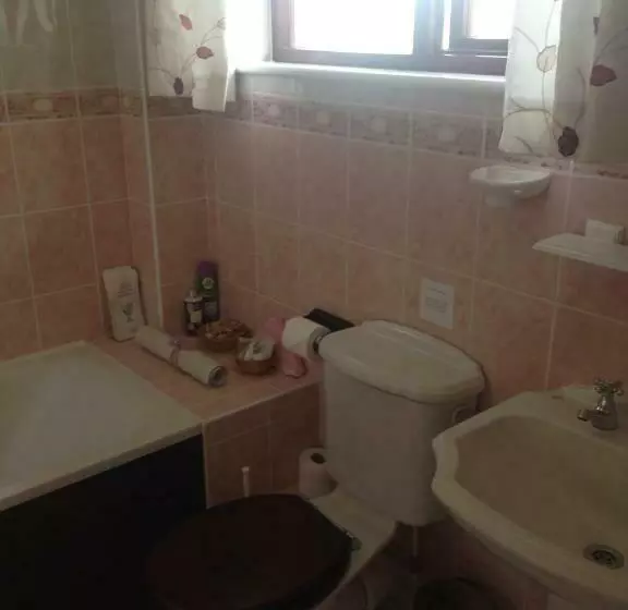 Bed and Breakfast Trecorme Barton