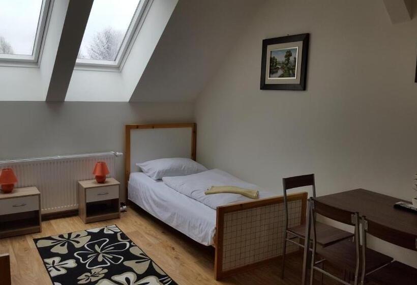 فندق Farm Stay Nh Stables