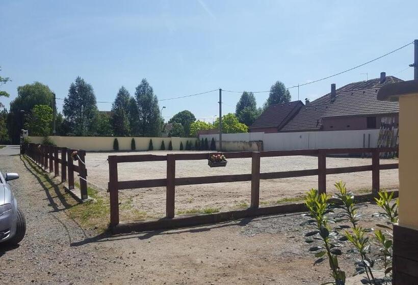 فندق Farm Stay Nh Stables