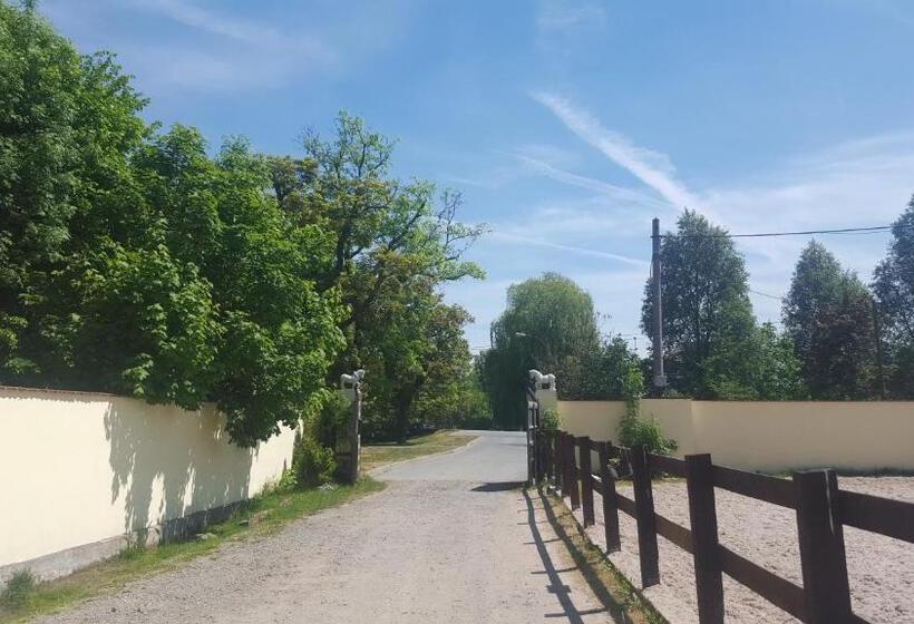 فندق Farm Stay Nh Stables