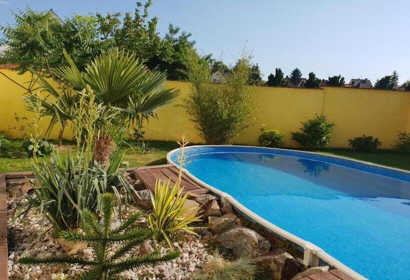 فندق Farm Stay Nh Stables