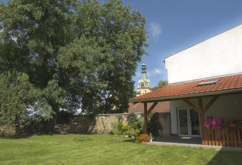 בית מלון כפרי Pod Stráží