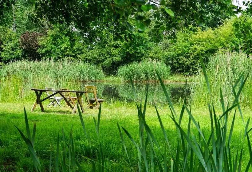 ホテル Slube An Den Teichen Hoher Fläming