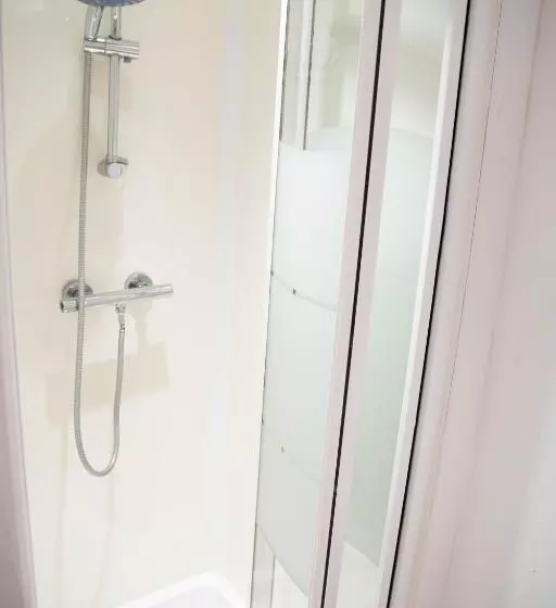 Monthly Stay Offer   En Suite   Kitchenette