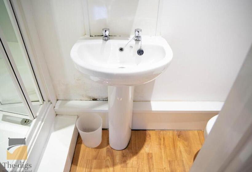 Monthly Stay Offer En Suite Kitchenette