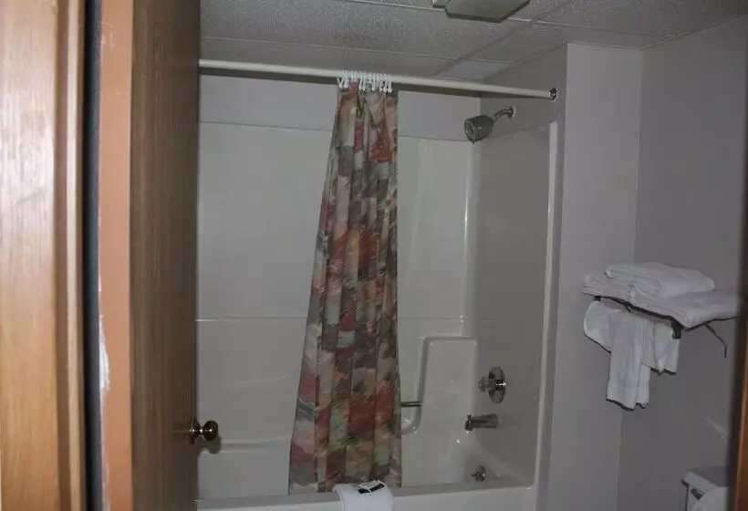 Motelli Lake Erie Lodge