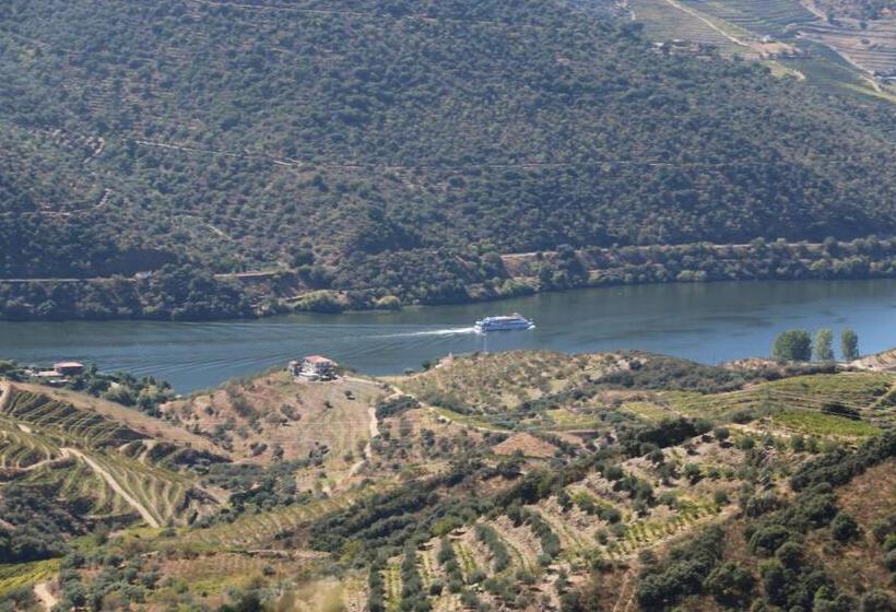 بنسيون Casa Dona Urraca