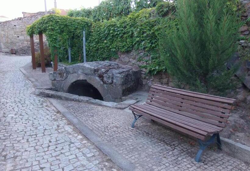 بنسيون Casa Dona Urraca