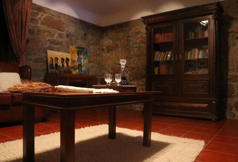 بنسيون Casa Dona Urraca