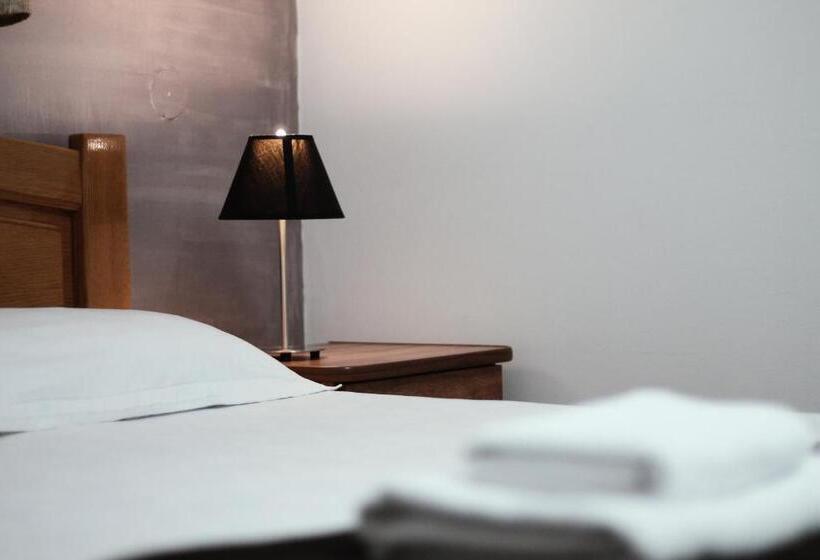 ペンション Dmc House