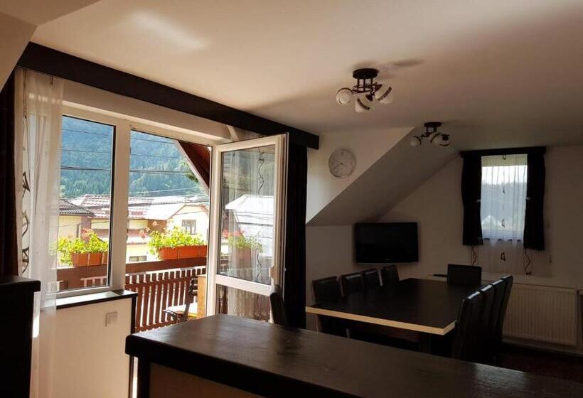 ペンション Dmc House